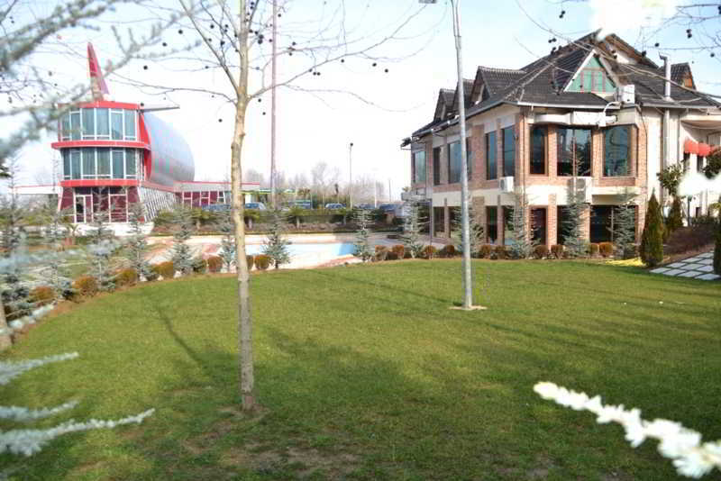 Hotel Vila Aeroport Rinas Dış mekan fotoğraf