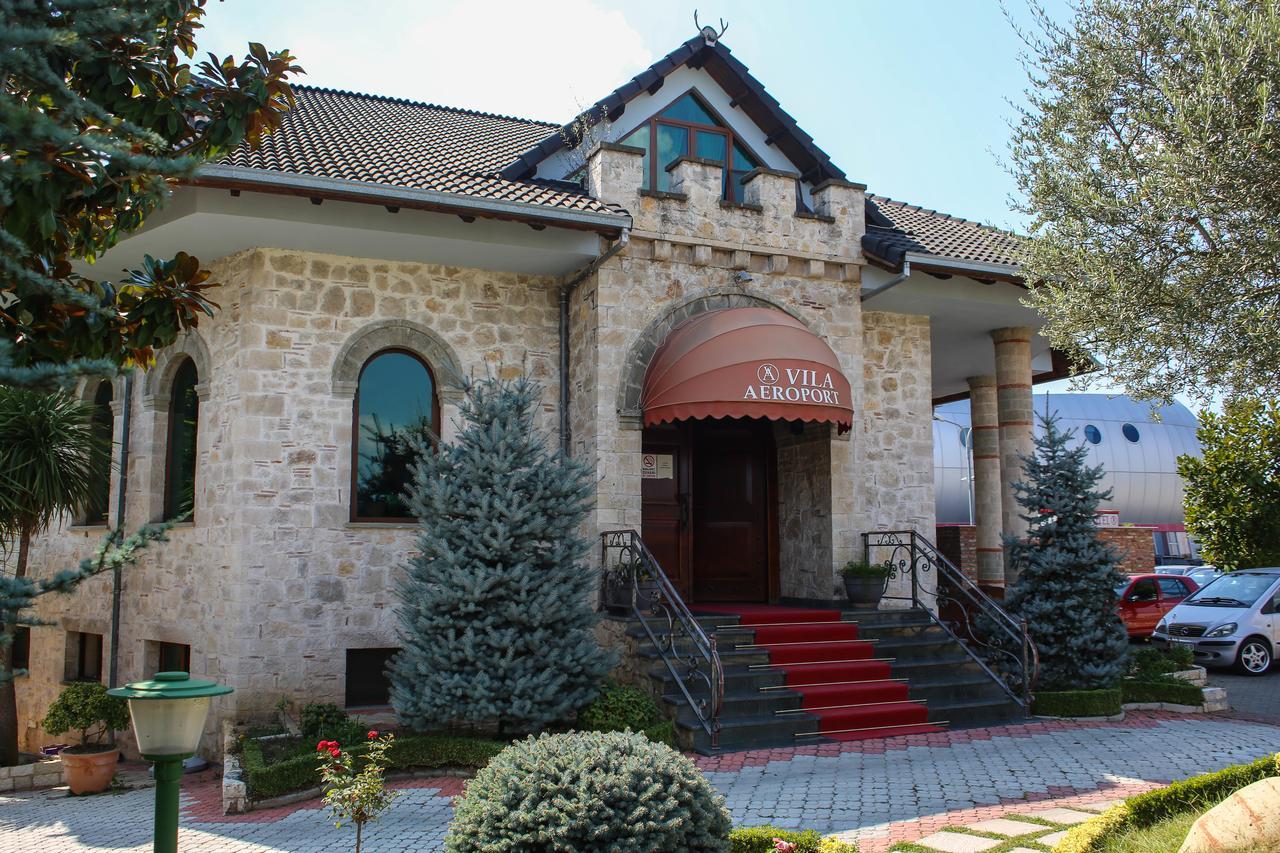 Hotel Vila Aeroport Rinas Dış mekan fotoğraf