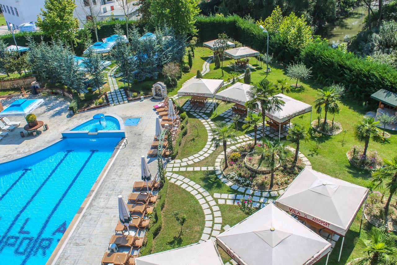 Hotel Vila Aeroport Rinas Dış mekan fotoğraf