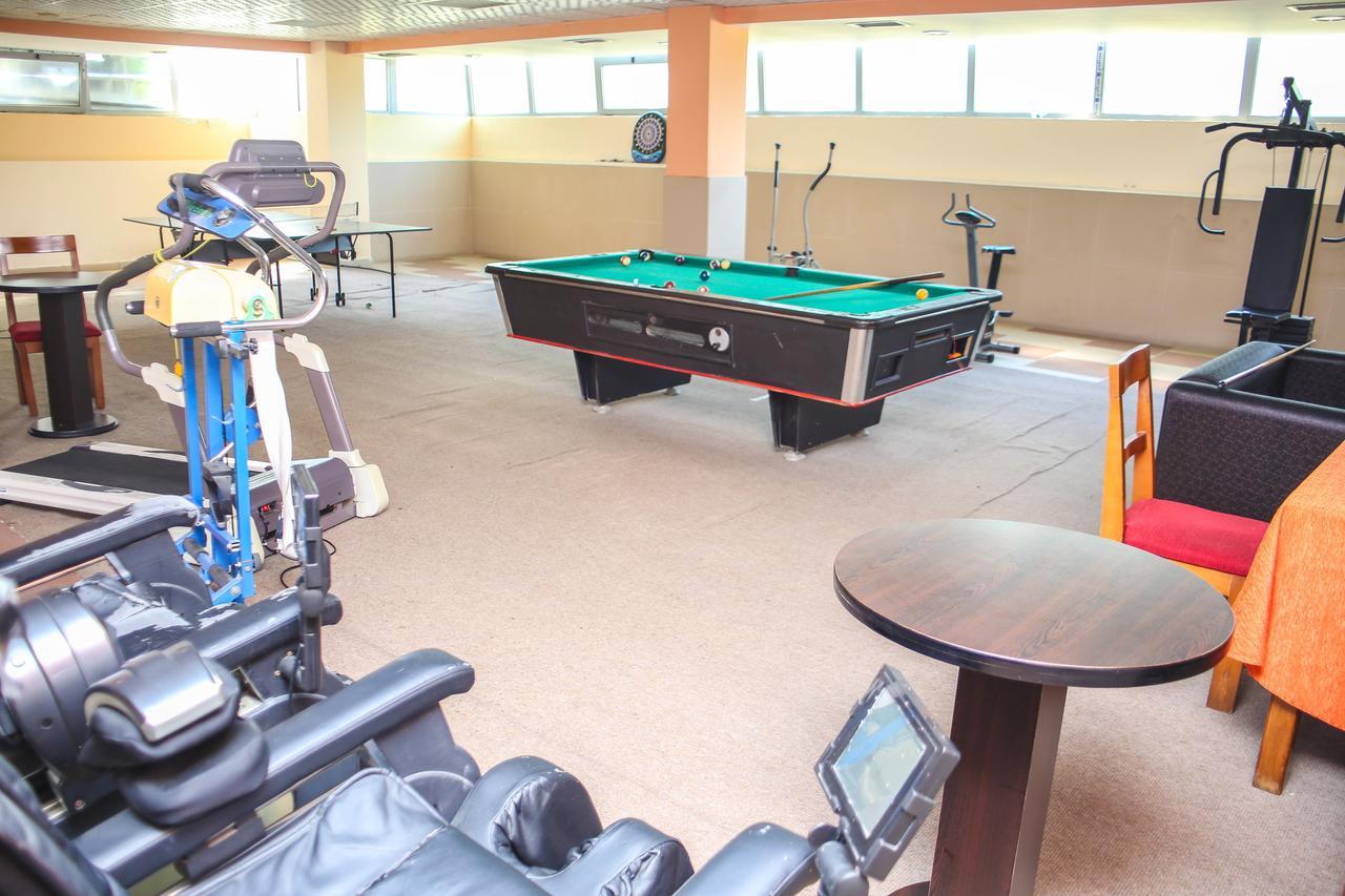 Hotel Vila Aeroport Rinas Dış mekan fotoğraf