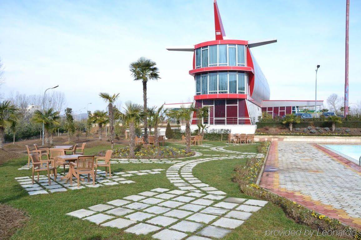 Hotel Vila Aeroport Rinas Dış mekan fotoğraf