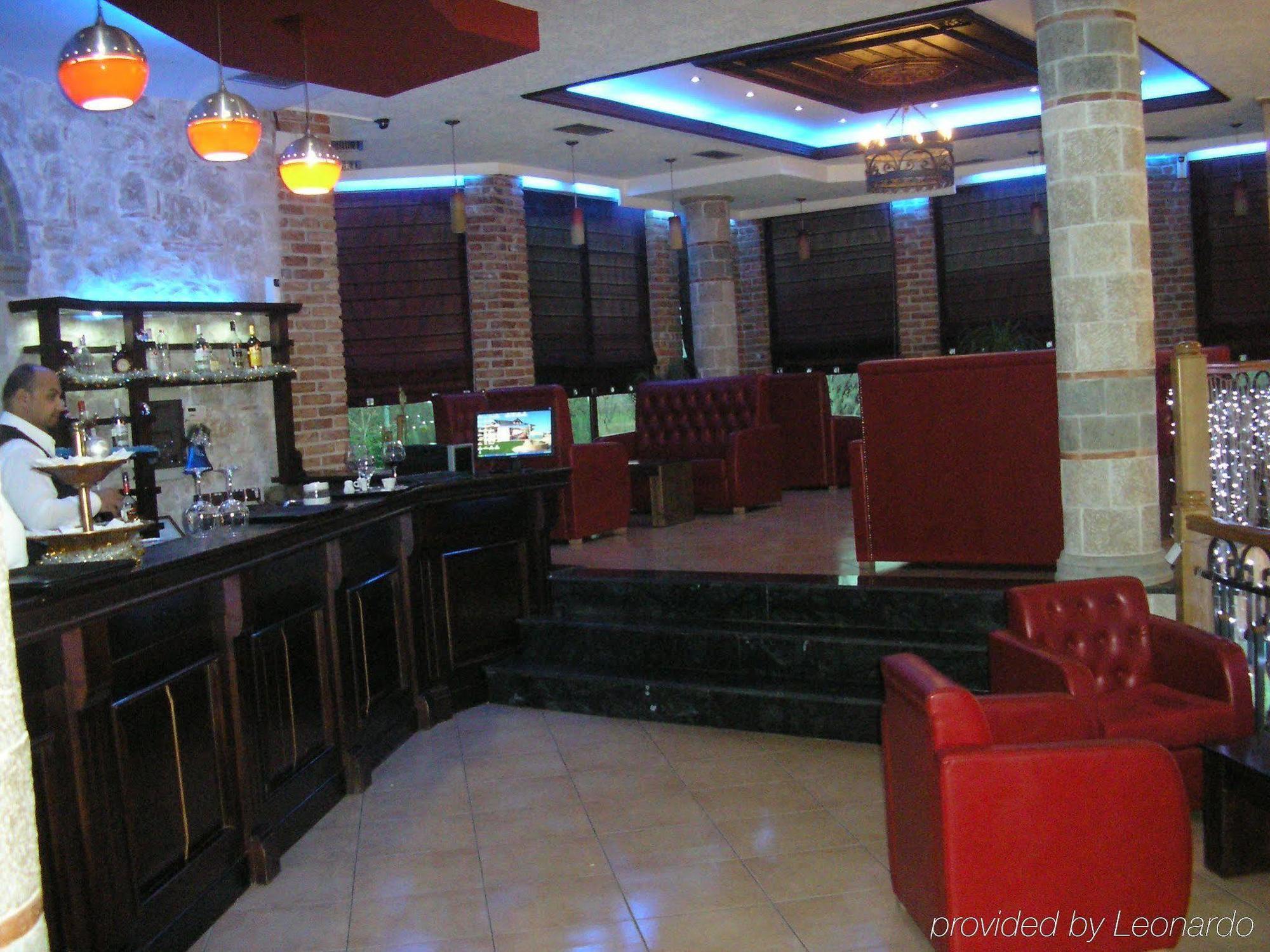 Hotel Vila Aeroport Rinas Dış mekan fotoğraf