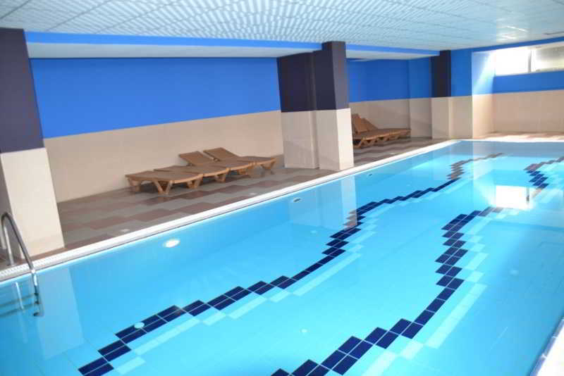 Hotel Vila Aeroport Rinas Dış mekan fotoğraf