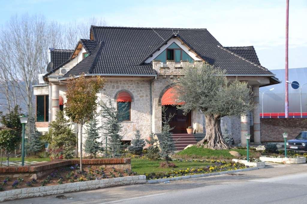 Hotel Vila Aeroport Rinas Dış mekan fotoğraf